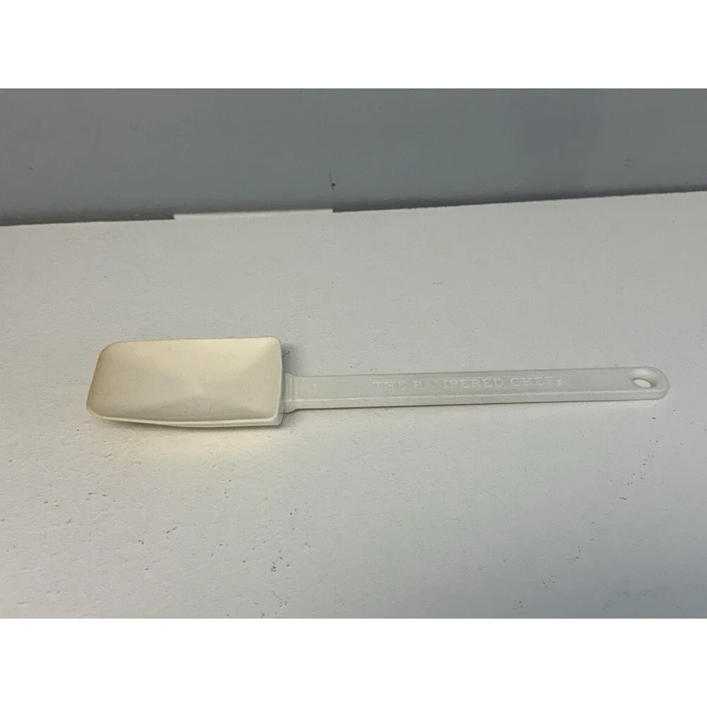 Vintage Pampered Chef White Silicone Mix 'N Scrape Spatula Spoonula USA Made